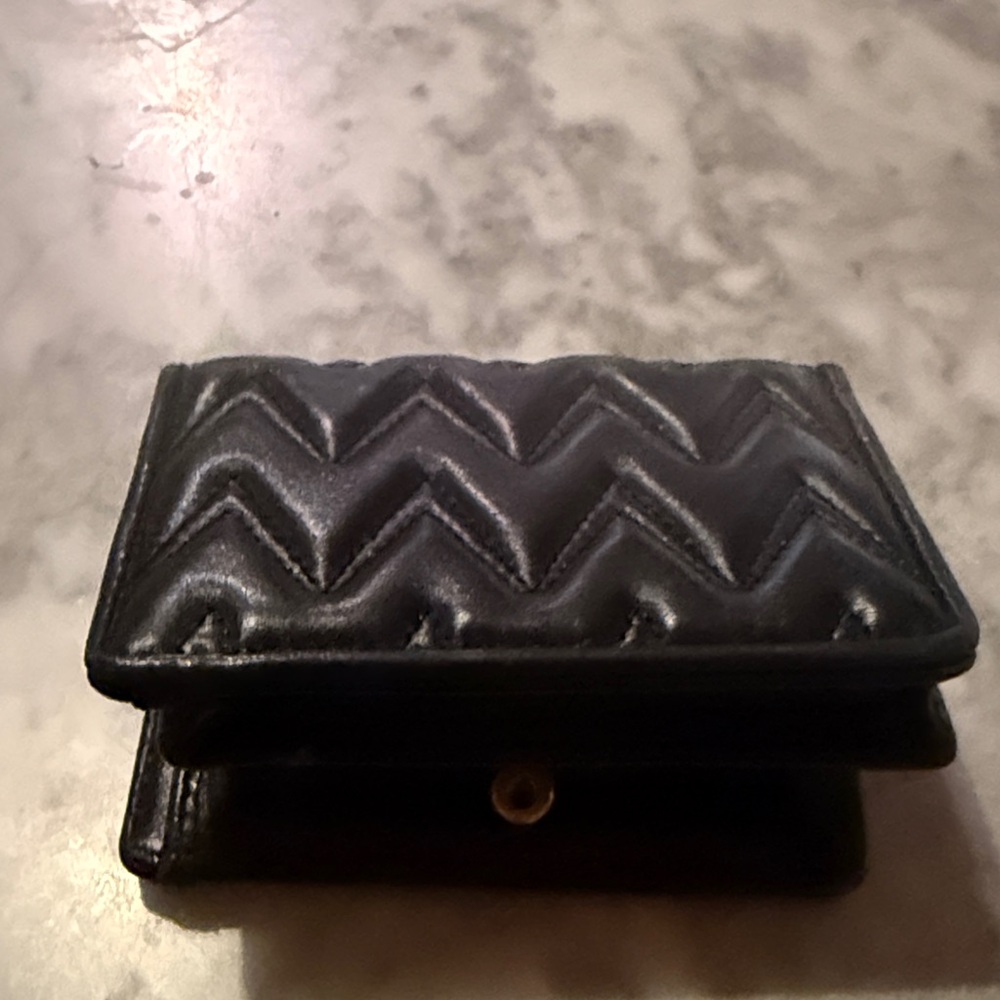 Valentino Black Wallet with Gold Detail - Picture 3 of 6